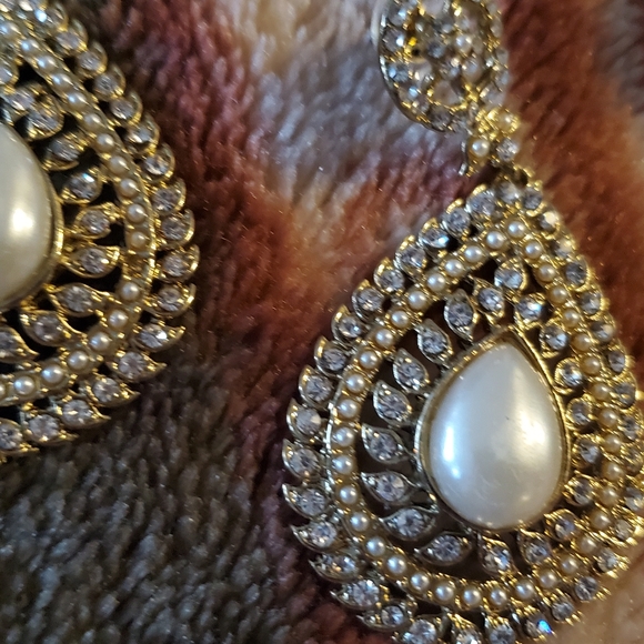 3 /$30 BRAND NEW INDIAN WEDDING JEWELRY SET,UNOPENED AND 2 EARINGS - Picture 3 of 5